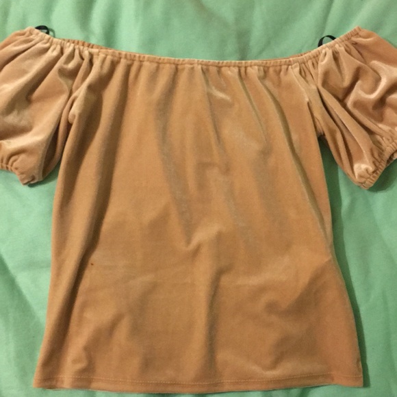 Off the shoulder top - Picture 1 of 3
